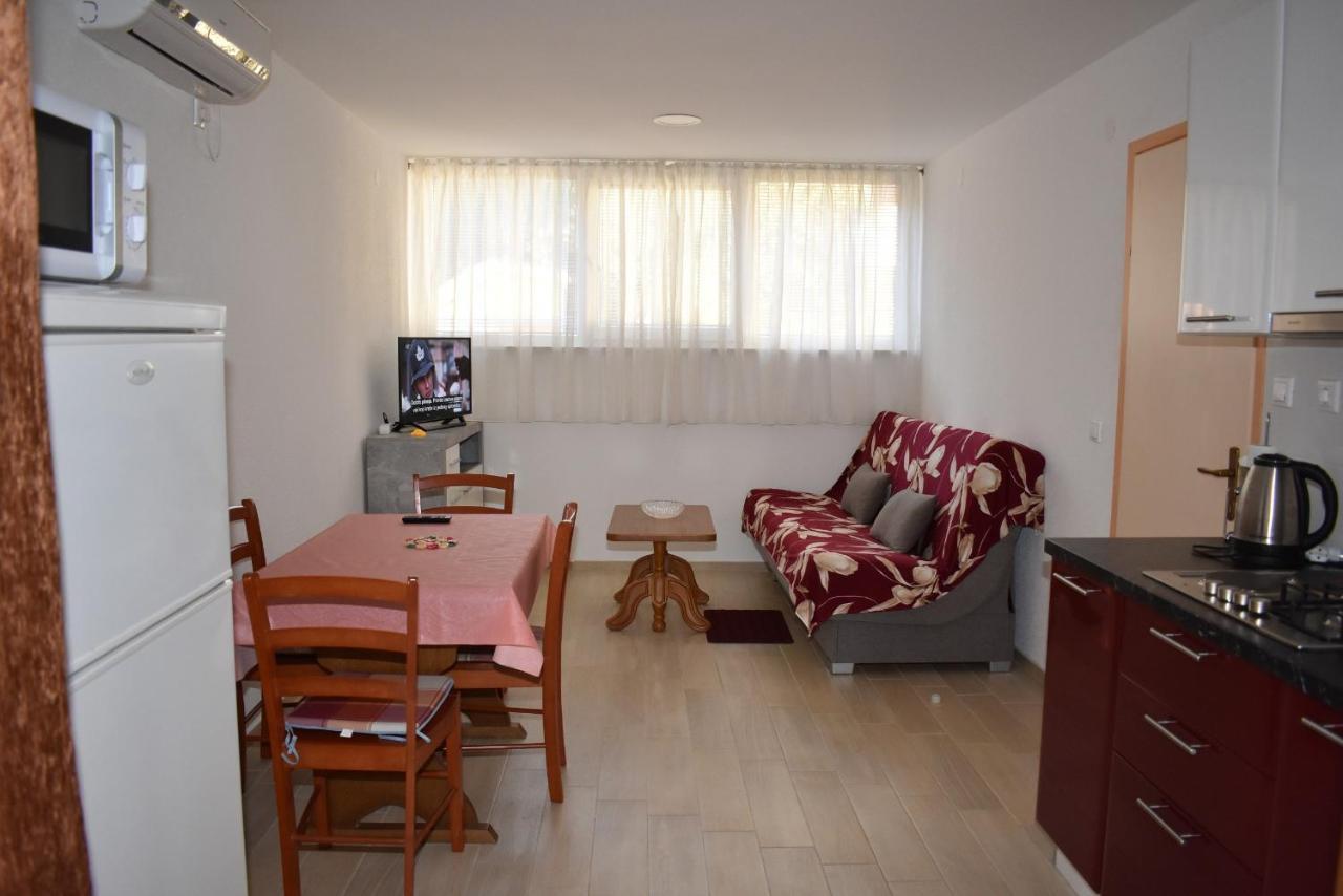 Apartments Sime Soline Biograd Na Moru Phòng bức ảnh